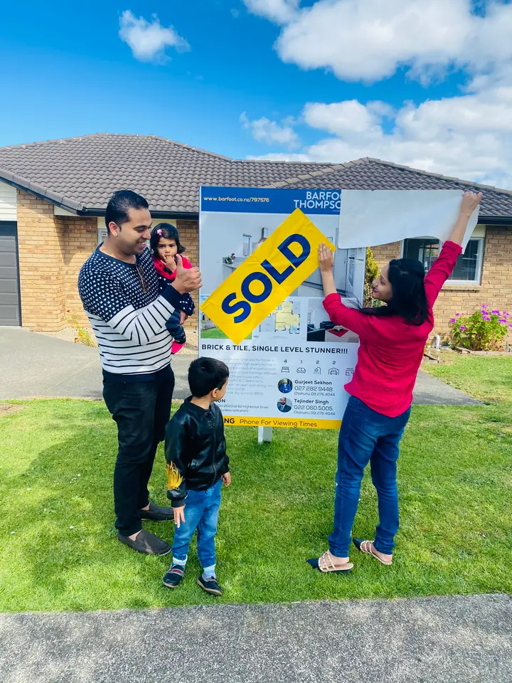 The SOLD sticker goes up: “Brick & tile, single level stunner!!!”